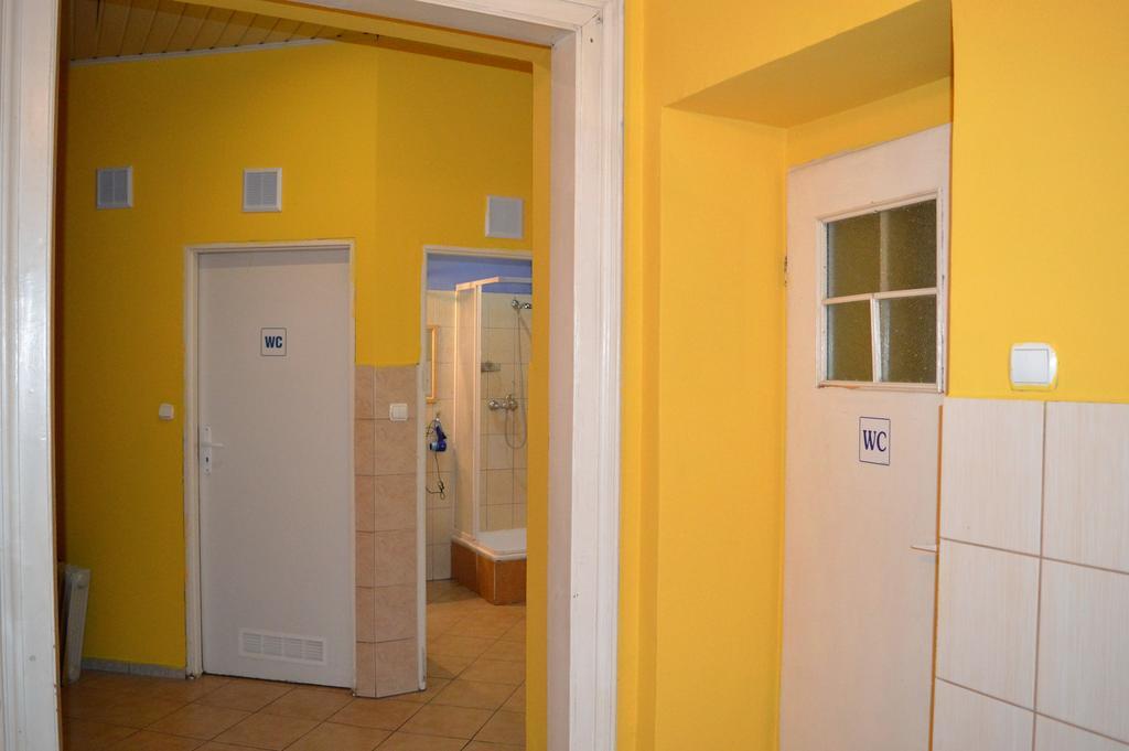 Honey Hostel Krakau Exterior foto